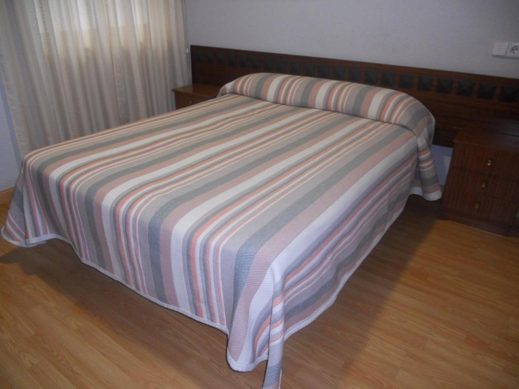 Hostal Olga Μαδρίτη Δωμάτιο φωτογραφία