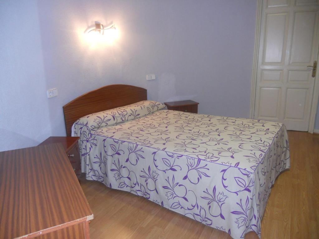 Hostal Olga Μαδρίτη Δωμάτιο φωτογραφία