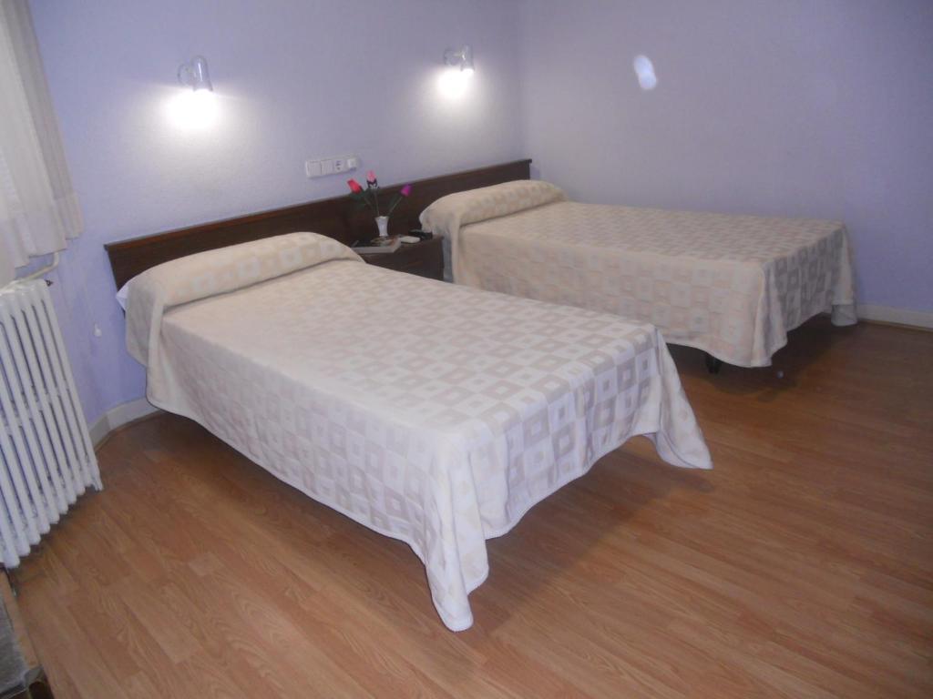 Hostal Olga Μαδρίτη Εξωτερικό φωτογραφία