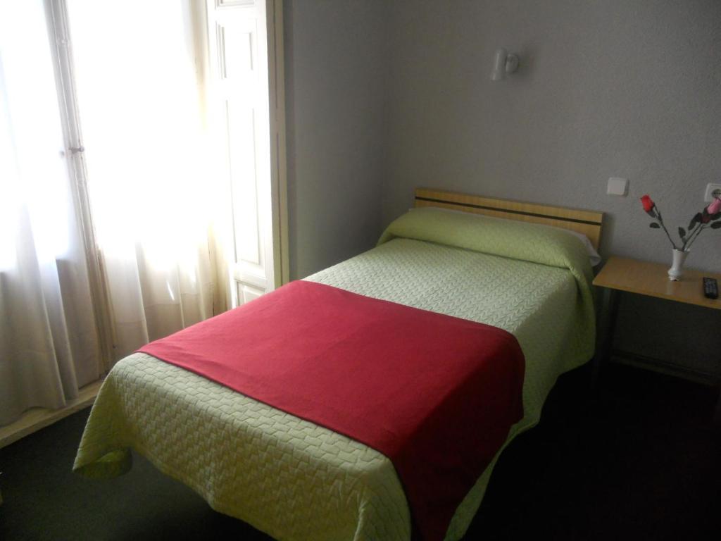Hostal Olga Μαδρίτη Εξωτερικό φωτογραφία