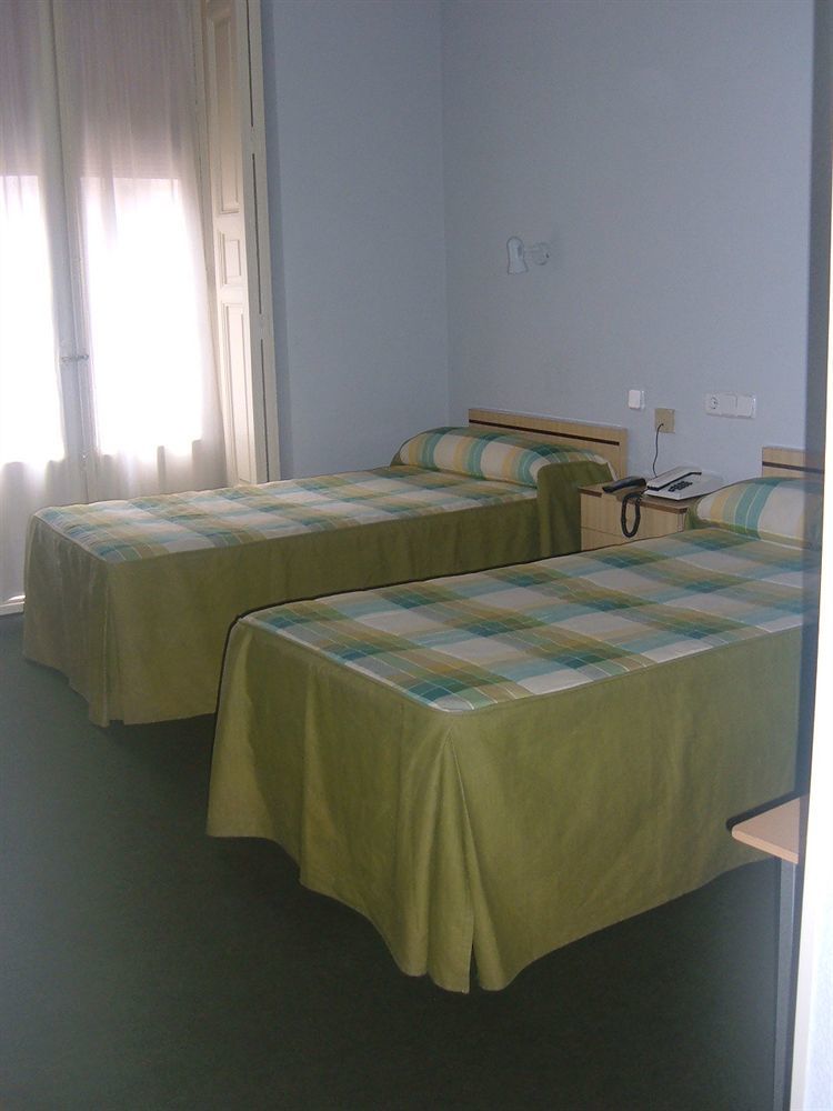 Hostal Olga Μαδρίτη Εξωτερικό φωτογραφία