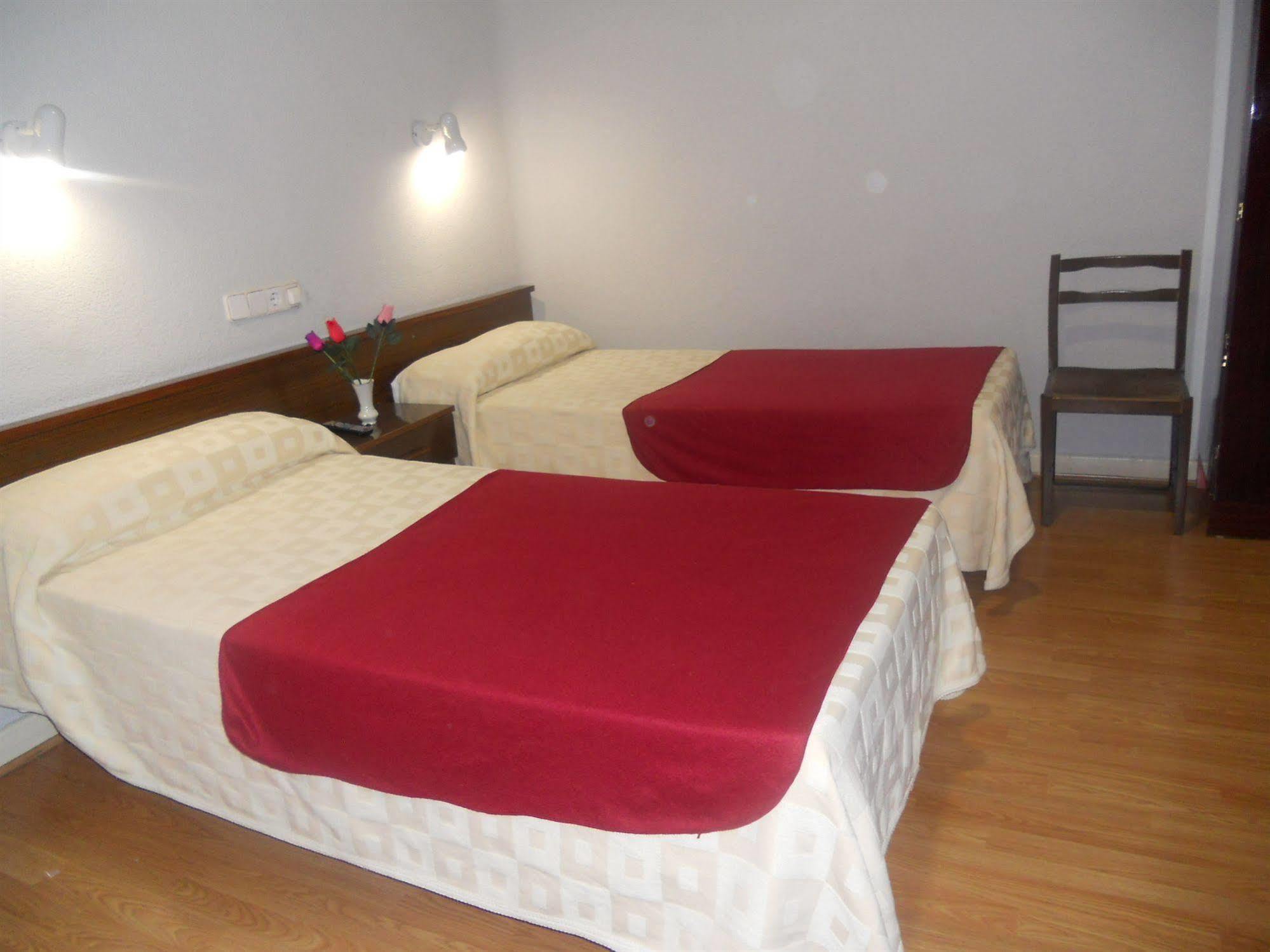 Hostal Olga Μαδρίτη Εξωτερικό φωτογραφία
