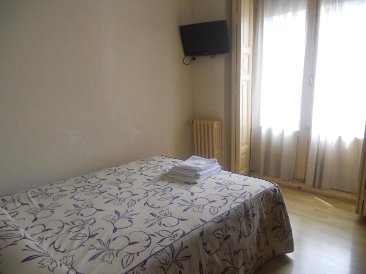 Hostal Olga Μαδρίτη Εξωτερικό φωτογραφία